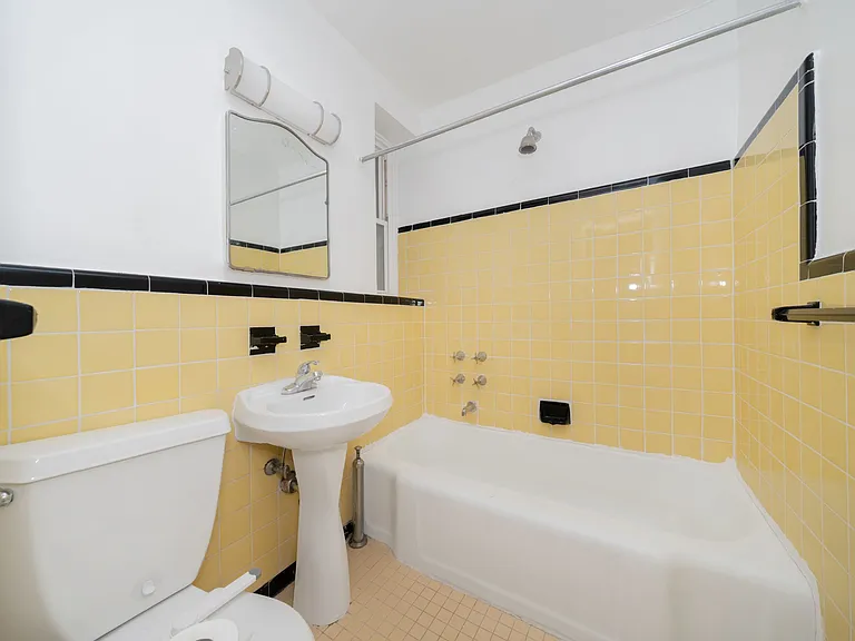 500 Kappock St #5C — Photo 12