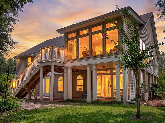 4th image of 200 Castle Harbor Dr