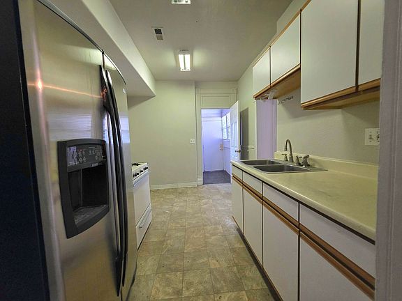 5th image of 137-139 Harvard Ave #1