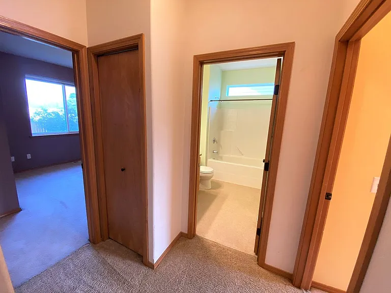 2405 N Lilac Way — Photo 17