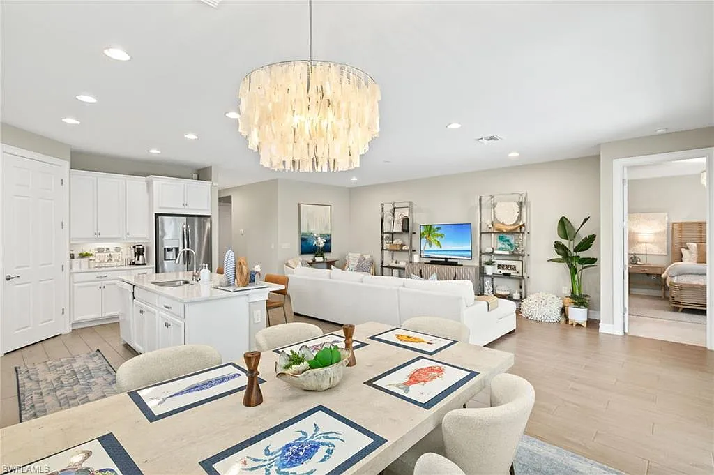 4 bed, 2.0 bath, 2046 sqft, $5,500 — Photo 4