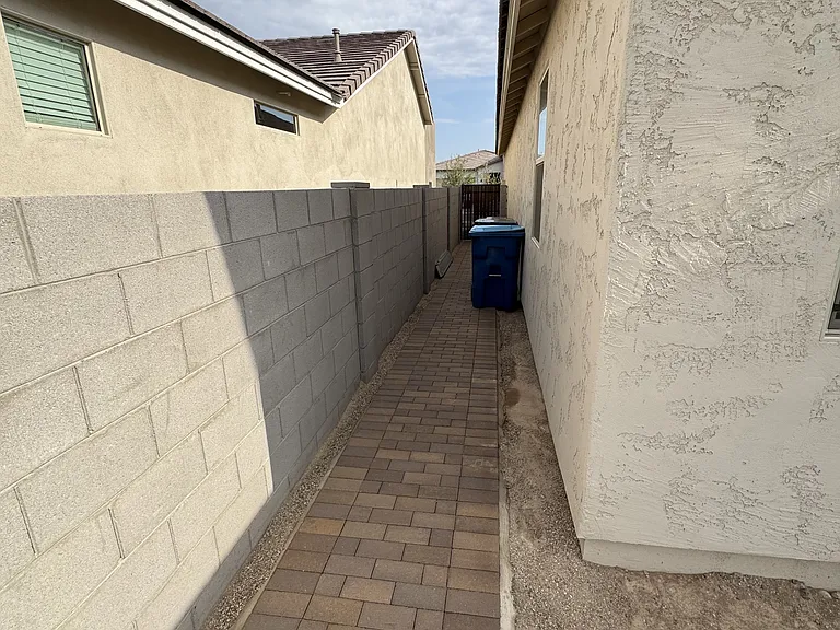 643 W Riparian Dr — Photo 51