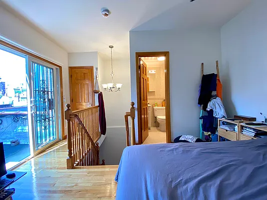 Rented by Harris Philip NYC | media 43