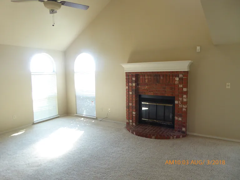 4302 SW Parkridge Blvd — Photo 4