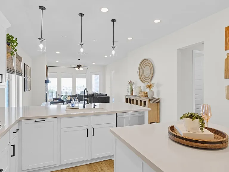 378 Carpenter Hill Dr — Photo 13