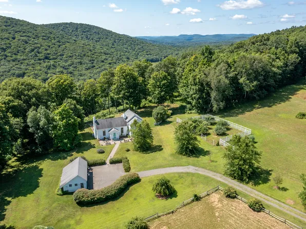 44 Cherniske Road, New Milford, CT 06776