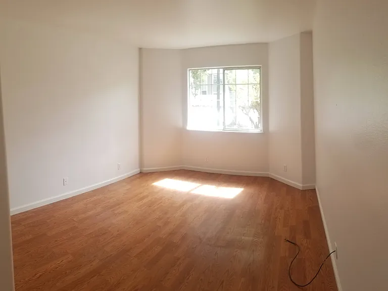 612 Laurel St — Photo 4