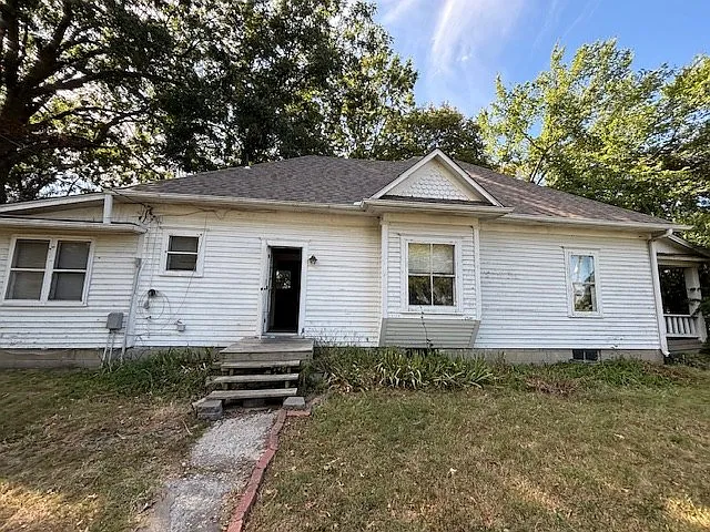2 bed, 1370 sqft, $1,200 — Photo 2