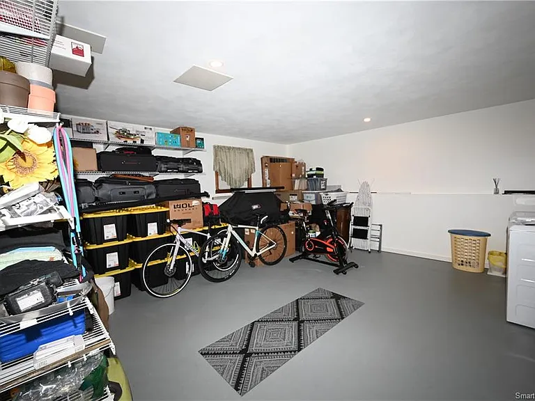 31 Carriage Dr #31 — Photo 8