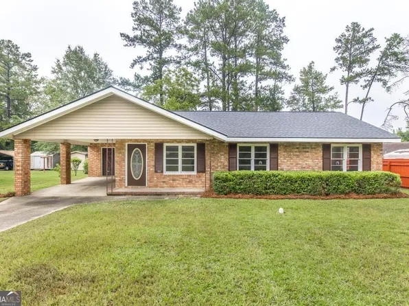 702 Magnolia Dr, Dublin, GA 31021
