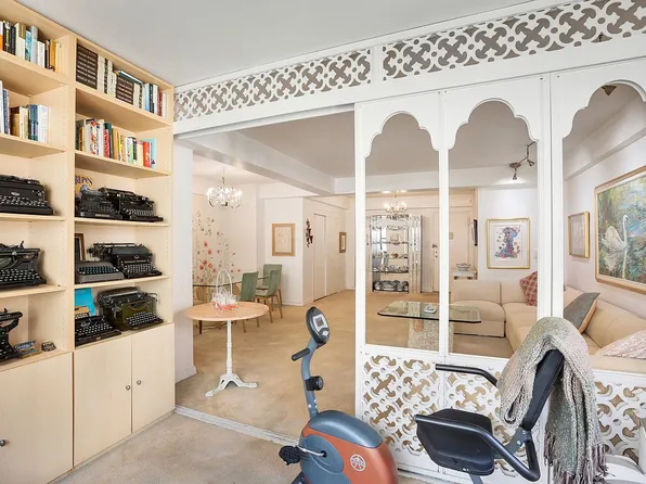 425 E 79th St APT 8D, New York, NY 10075