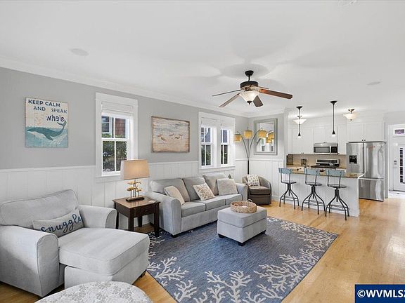 5th image of 2793 SW Anemone Ave