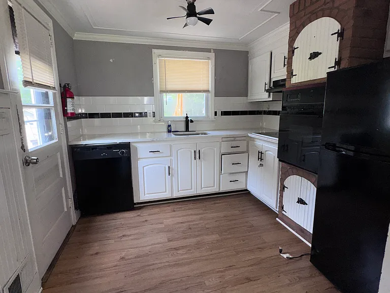 21 Sachem Rd — Photo 6
