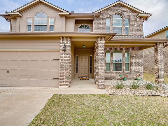 3rd image of 6213 Elephant Butte Dr