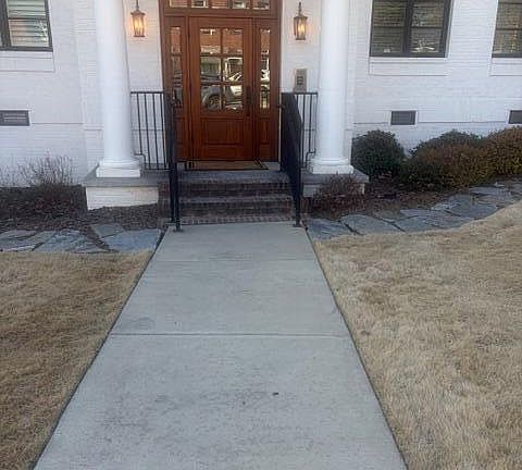 2nd image of 607 Smedes Pl #B