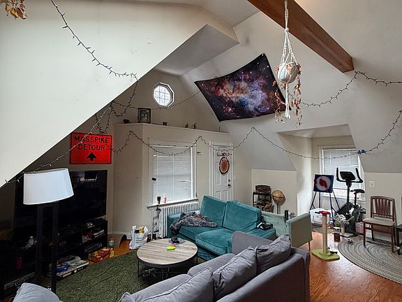 4th image of 62 Ridgemont St APT 2