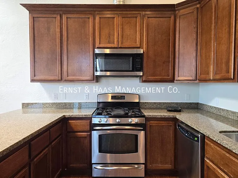 800 S Pacific Ave #205 — Photo 5