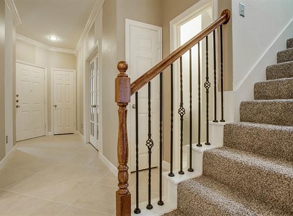 4th image of 1361 Bristol Ln