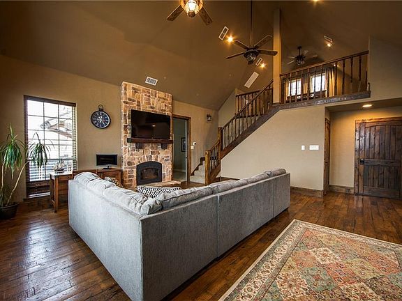 3rd image of 616 Bayside Dr