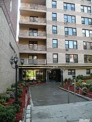 Sold by Vertex Realty Group LLC | media 16