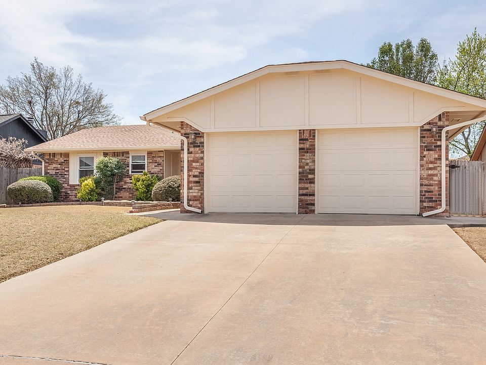 1st image of 2704 Greenfield Dr