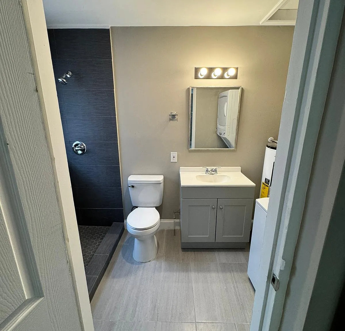 Studio, $1,300 — Photo 4