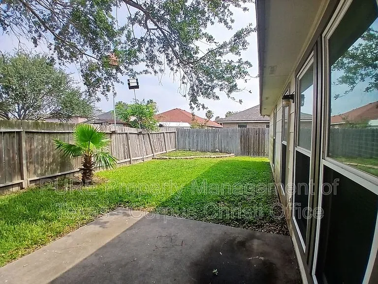 7609 Cold Springs Dr — Photo 32