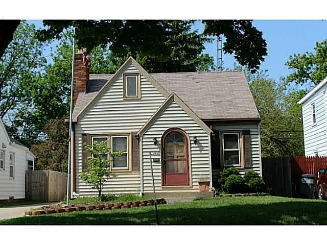 1490 Crestwood Rd photo 1