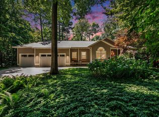 5543 Oaktree Ln, Whitehall, MI 49461