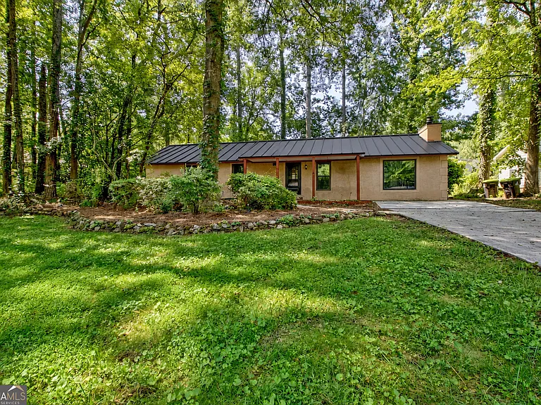 11 Logwood Ln — Photo 1