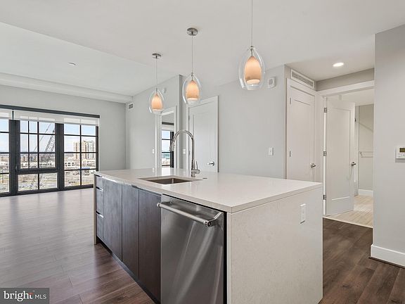 4th image of 930 Rose Ave Unit 1407