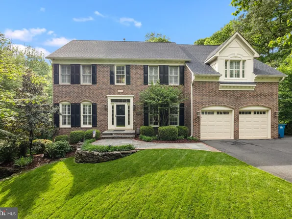 9526 Claychin Ct, Burke, VA 22015