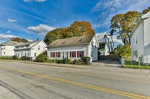 2nd image of 34 Oxford Ave