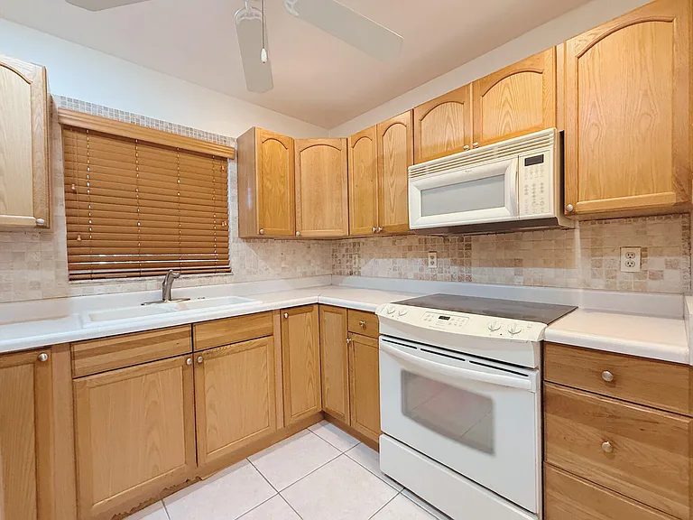 5301 Lakefront Blvd #D — Photo 5