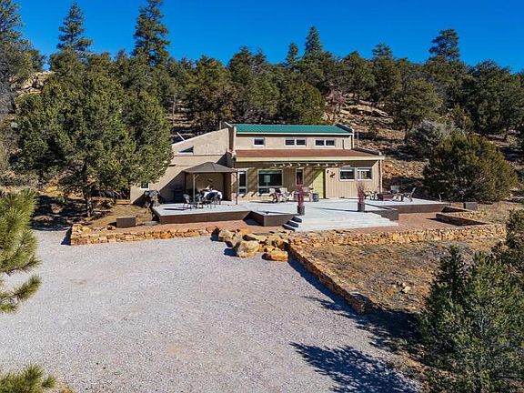 3rd image of 34 Canyon Rd