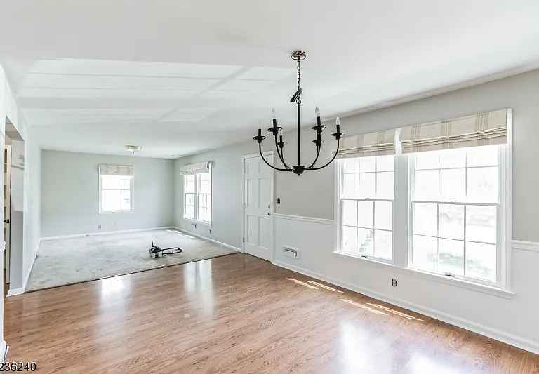 13 Wayne Blvd — Photo 4