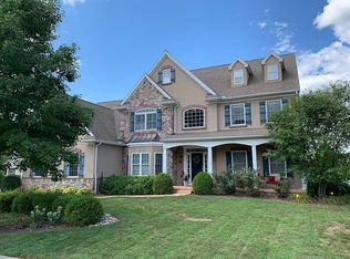 315 Millpond Dr, Lititz, PA 17543