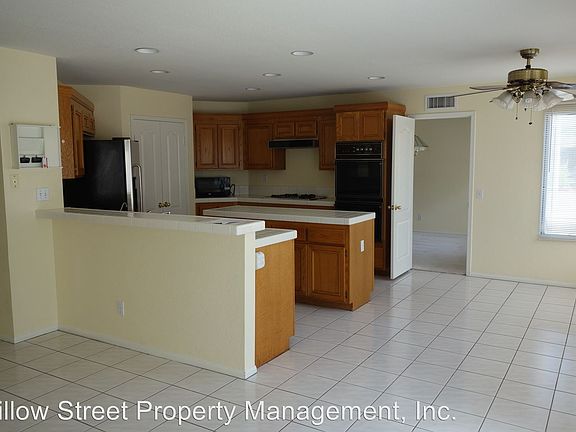 5th image of 41260 Magnolia St