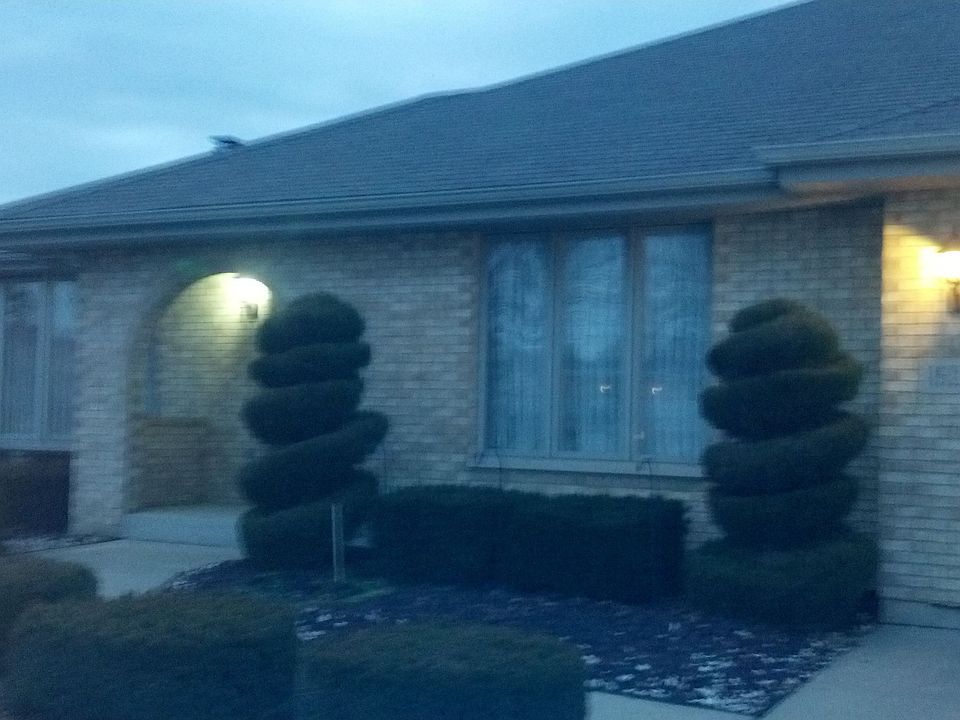 1st image of 15220 Rosarie Dr