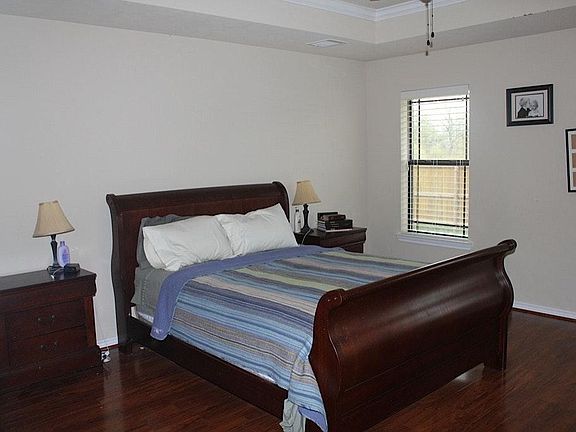 4th image of 1005 Emerald Dove Ave