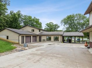 105 S Shore Dr, Montezuma, IA 50171