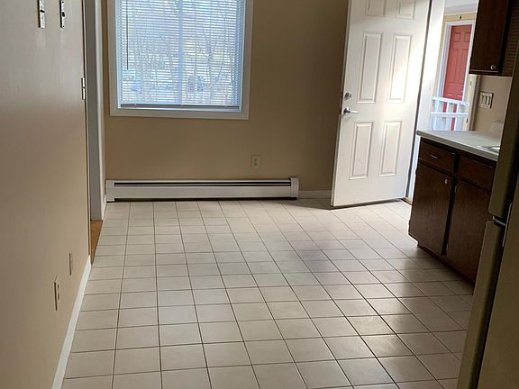 4th image of 450 Woonasquatucket Ave APT 13