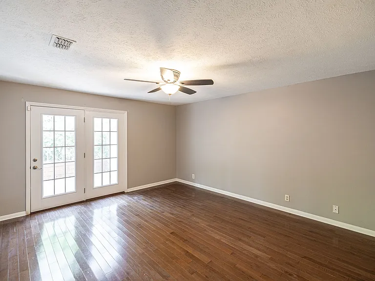 5507 Hill Ct — Photo 14