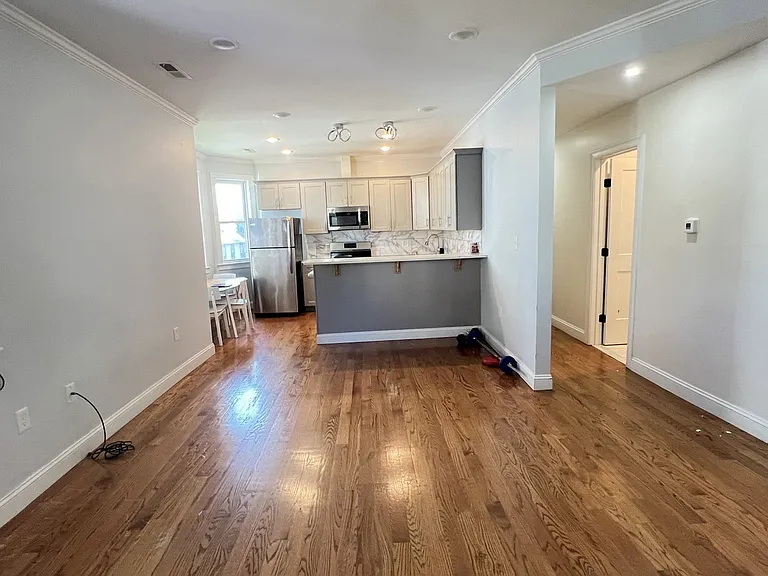 54 Crescent Ave #1 — Photo 2
