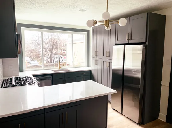 64 Harwood St, Pittsburgh, PA 15211