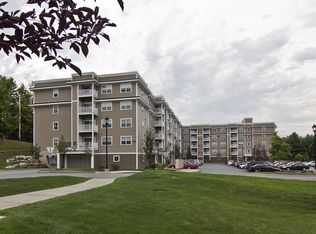 6 Timberwood Dr #05-402, Lebanon, NH 03766
