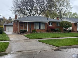 1372 Beaupre Ave, Madison Heights, MI 48071