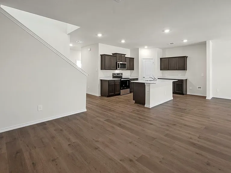 11304 W Pond Dr — Photo 2