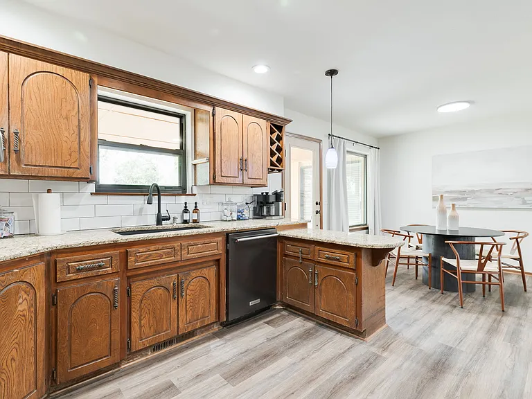 3121 Kent Dr — Photo 23