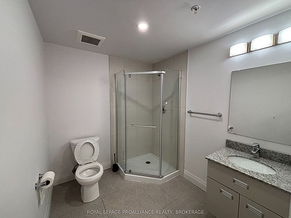 5th image of 652 Princess St #425